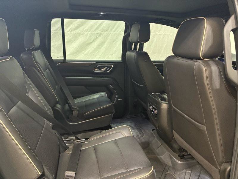 Used 2023 Chevrolet Suburban Premier RWD image 19