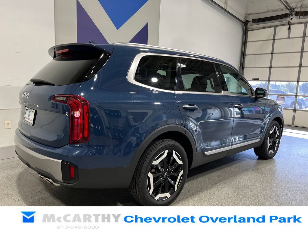 Used 2025 Kia Telluride S FWD image 5