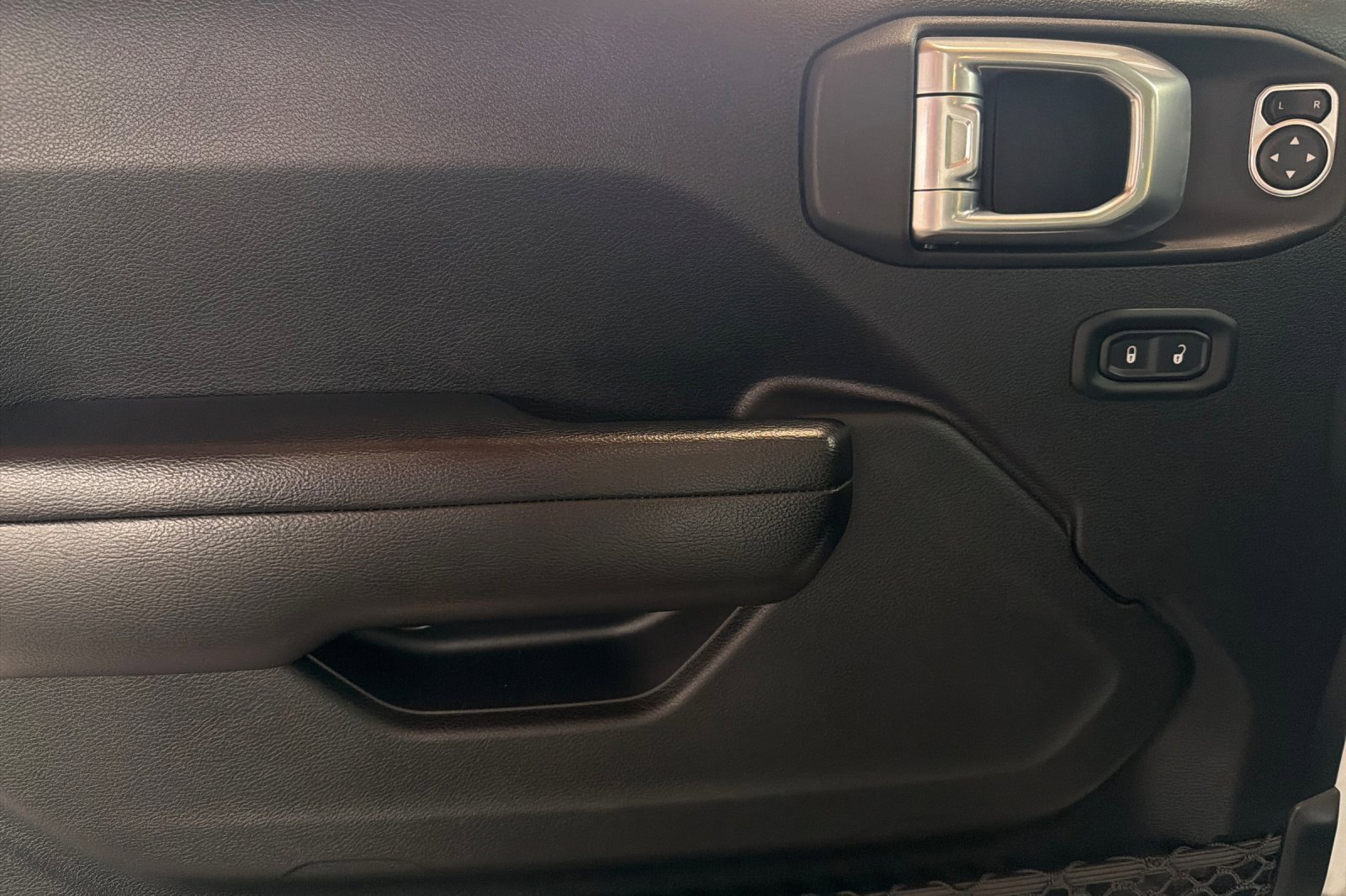 Used 2021 Jeep Gladiator Mojave image 11