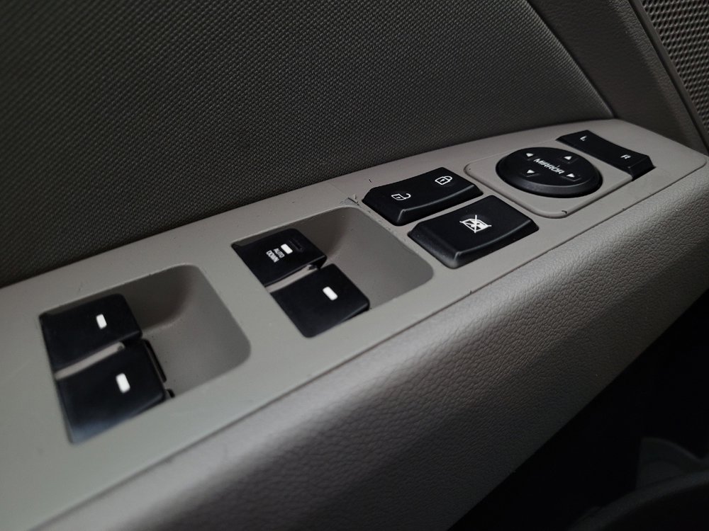 Used 2017 Hyundai Elantra SE image 27