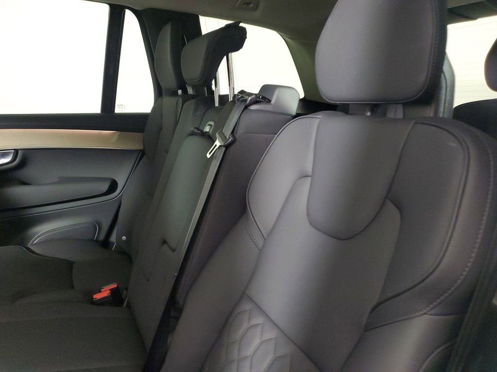 Certified 2025 Volvo XC90 B6 Core w/ Climate Package image 15