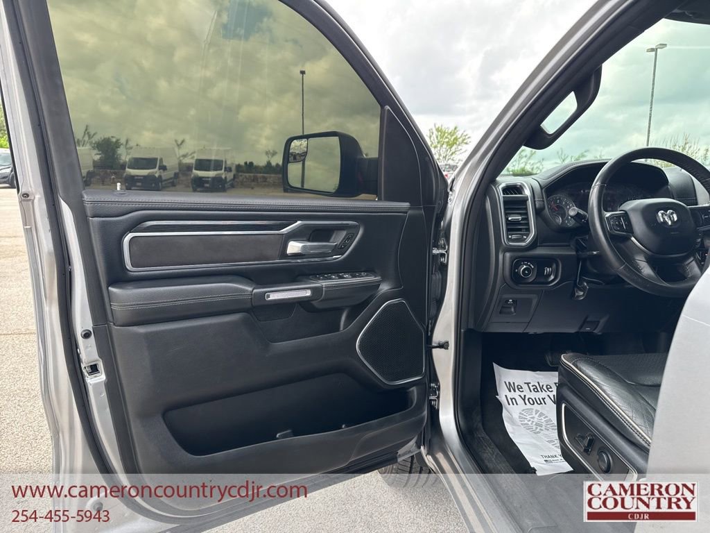 Used 2024 RAM 1500 Laramie AWD/4WD image 18