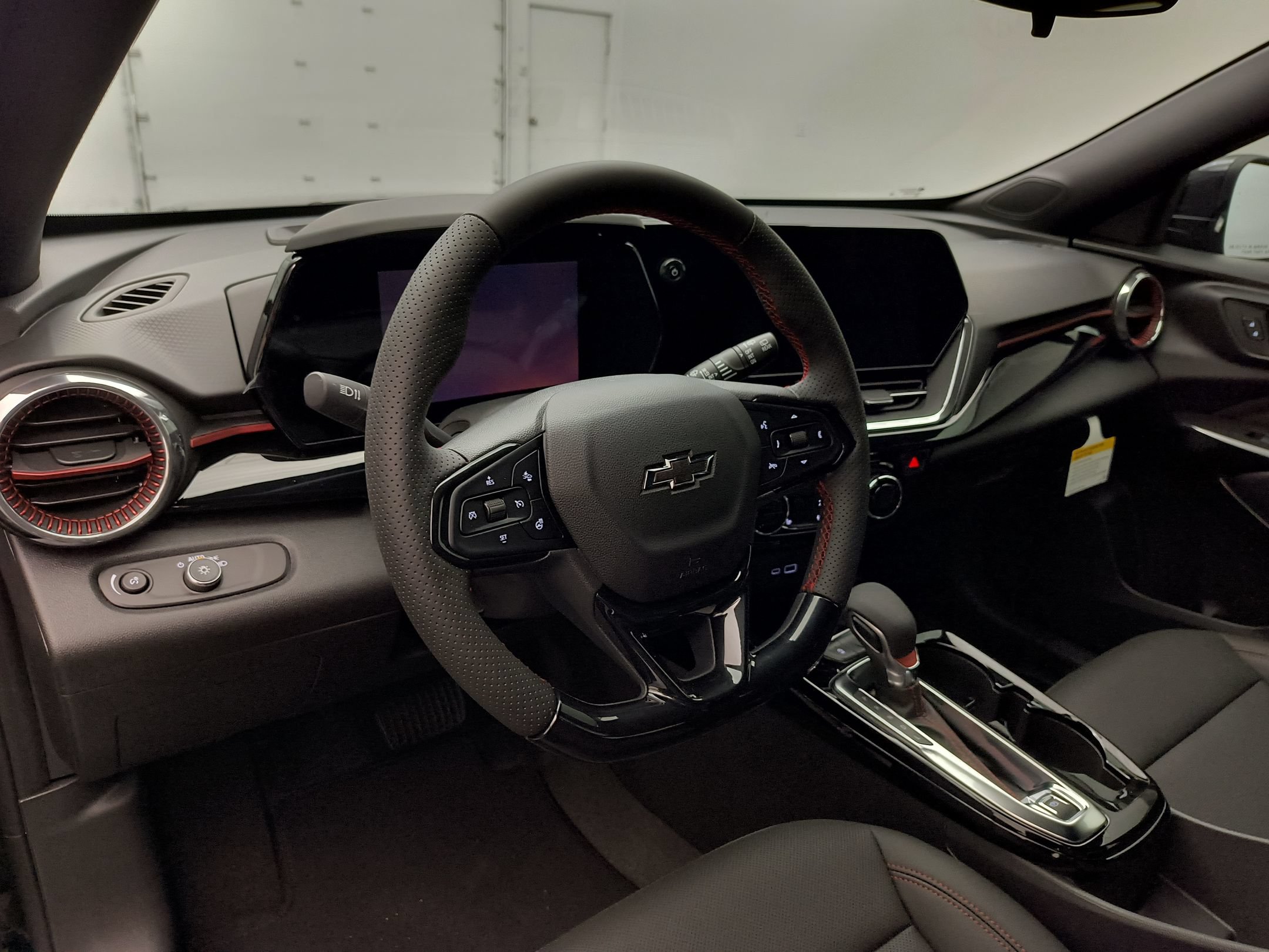 New 2026 Chevrolet Trax RS w/ Sunroof Package FWD image 4