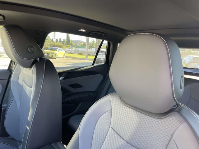 New 2026 Volkswagen Tiguan SE R-Line FWD image 22