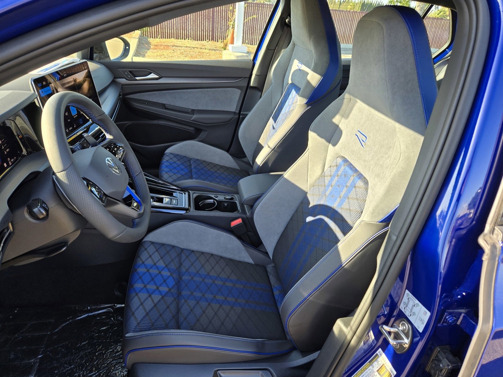 New 2025 Volkswagen Golf w/ Euro Style Package image 10