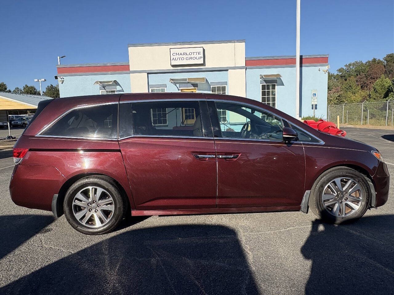 Used 2015 Honda Odyssey Touring image 8