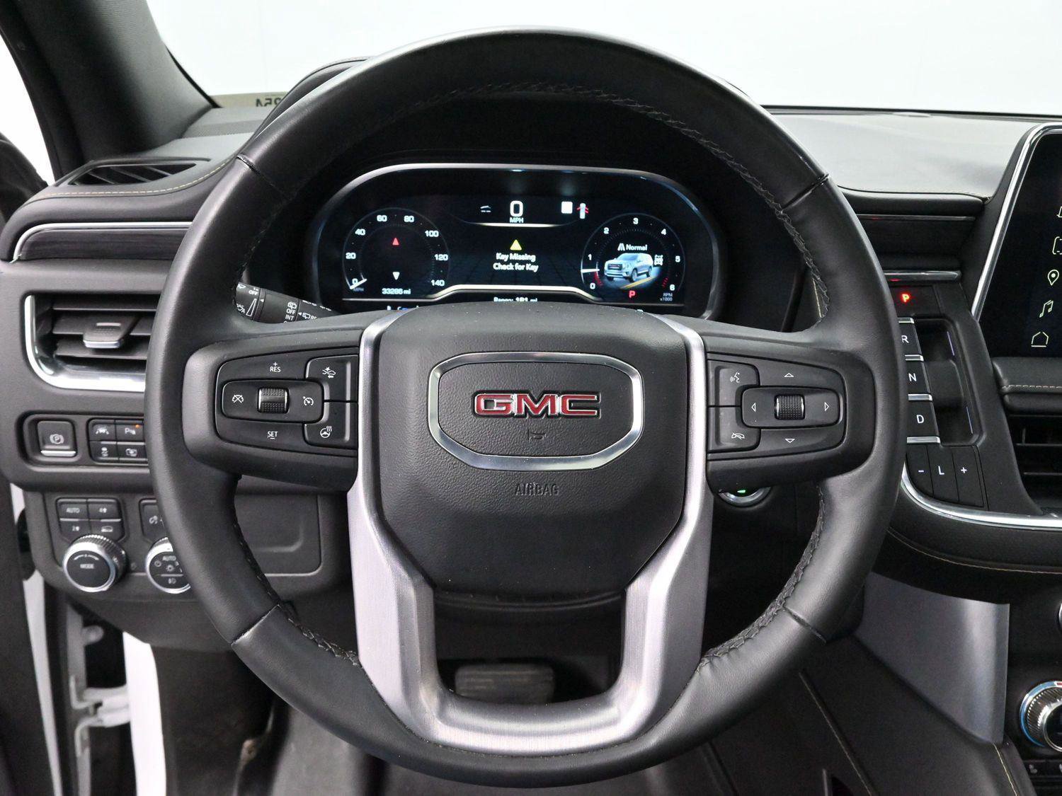 Used 2023 GMC Yukon SLT w/ SLT Premium Package image 15