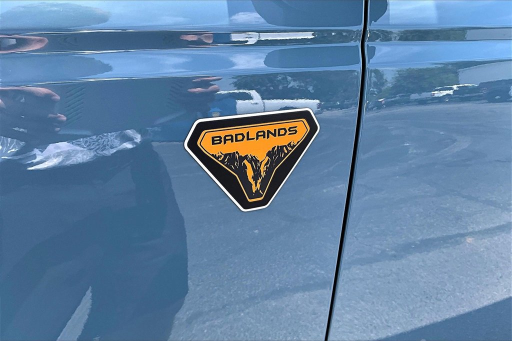 Used 2023 Ford Bronco Badlands image 33