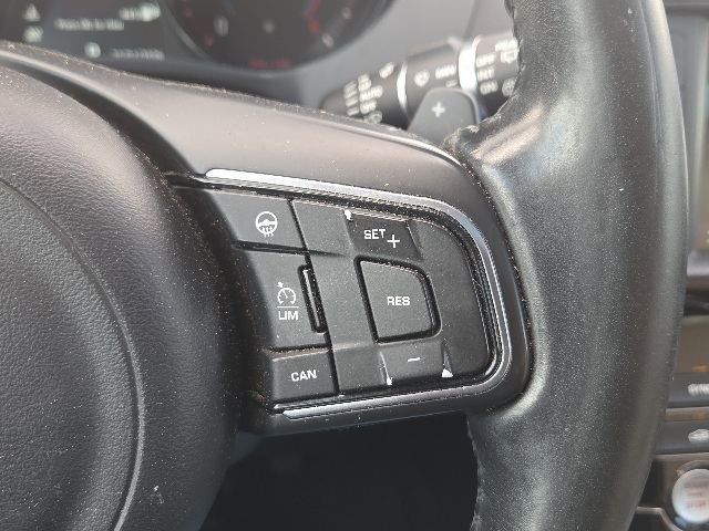 Used 2017 Jaguar F-PACE Premium AWD/4WD image 39