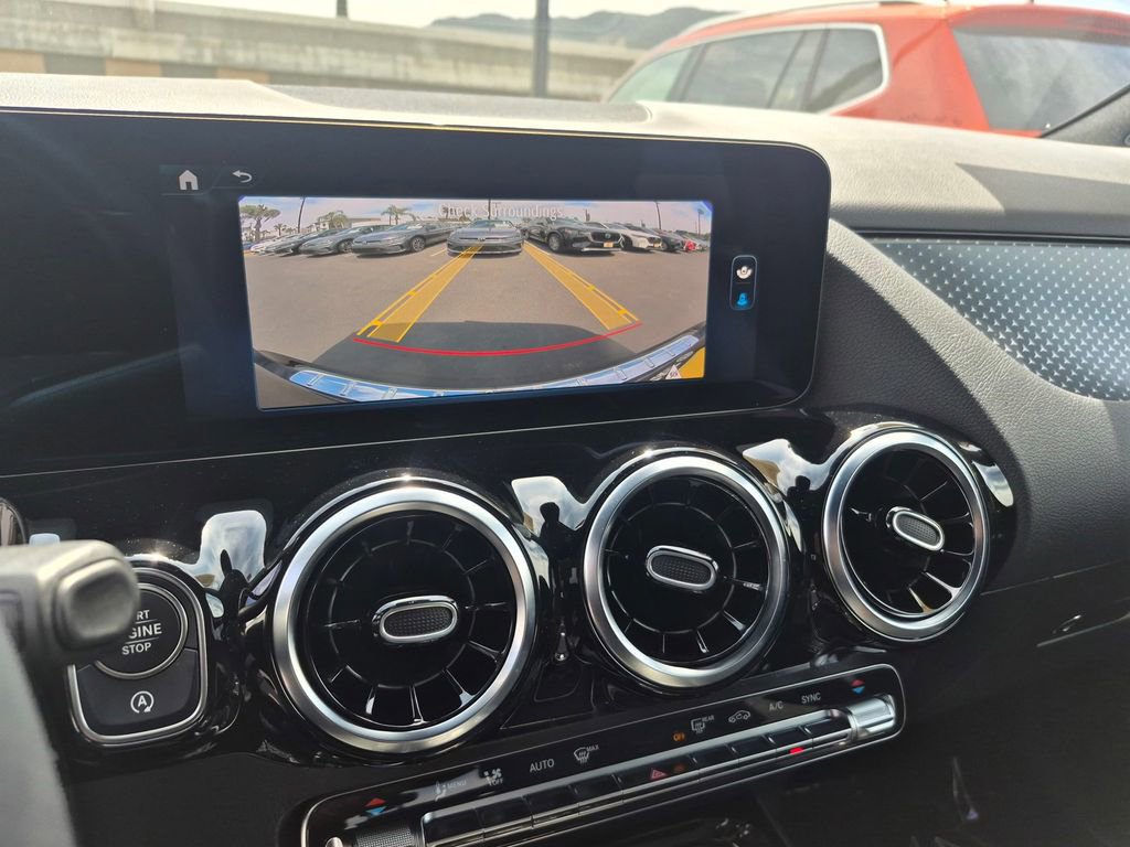 Used 2025 Mercedes-Benz GLA 250 image 24