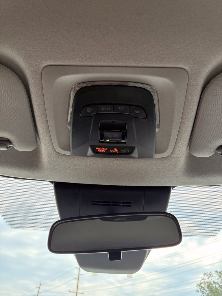 Used 2025 Toyota Corolla Cross L FWD image 44