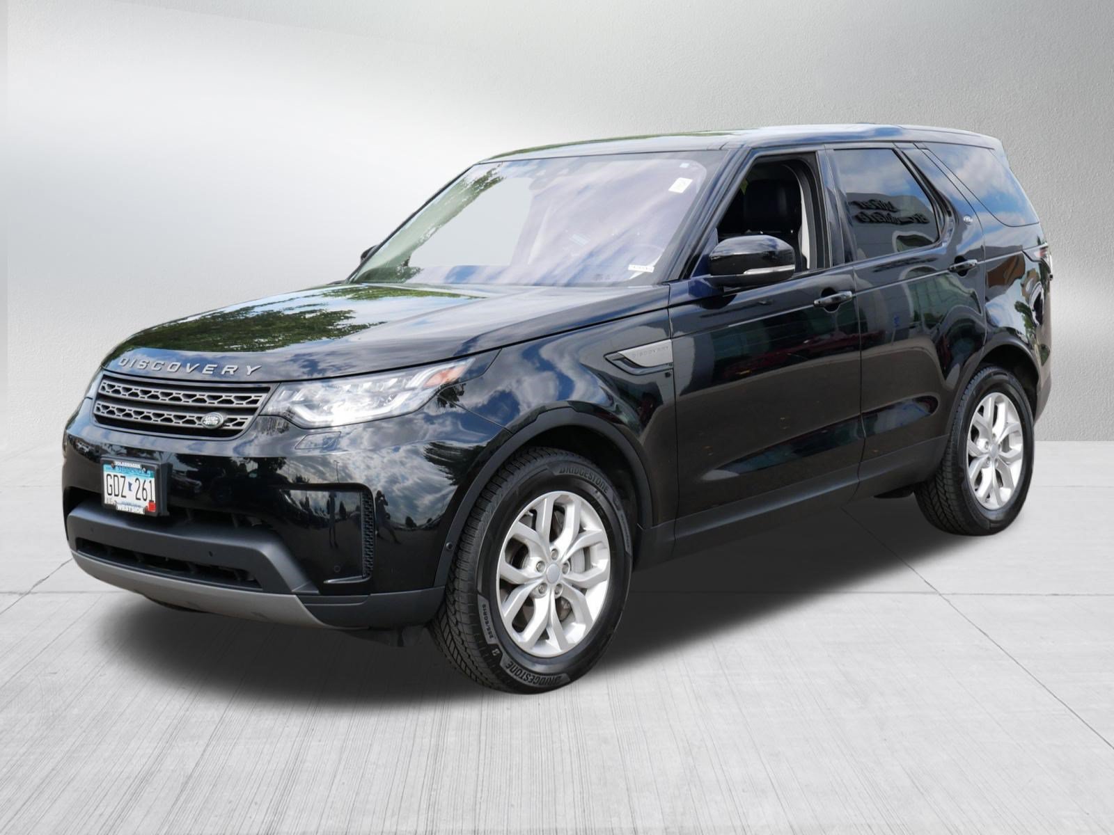 Used 2020 Land Rover Discovery SE AWD/4WD image 3