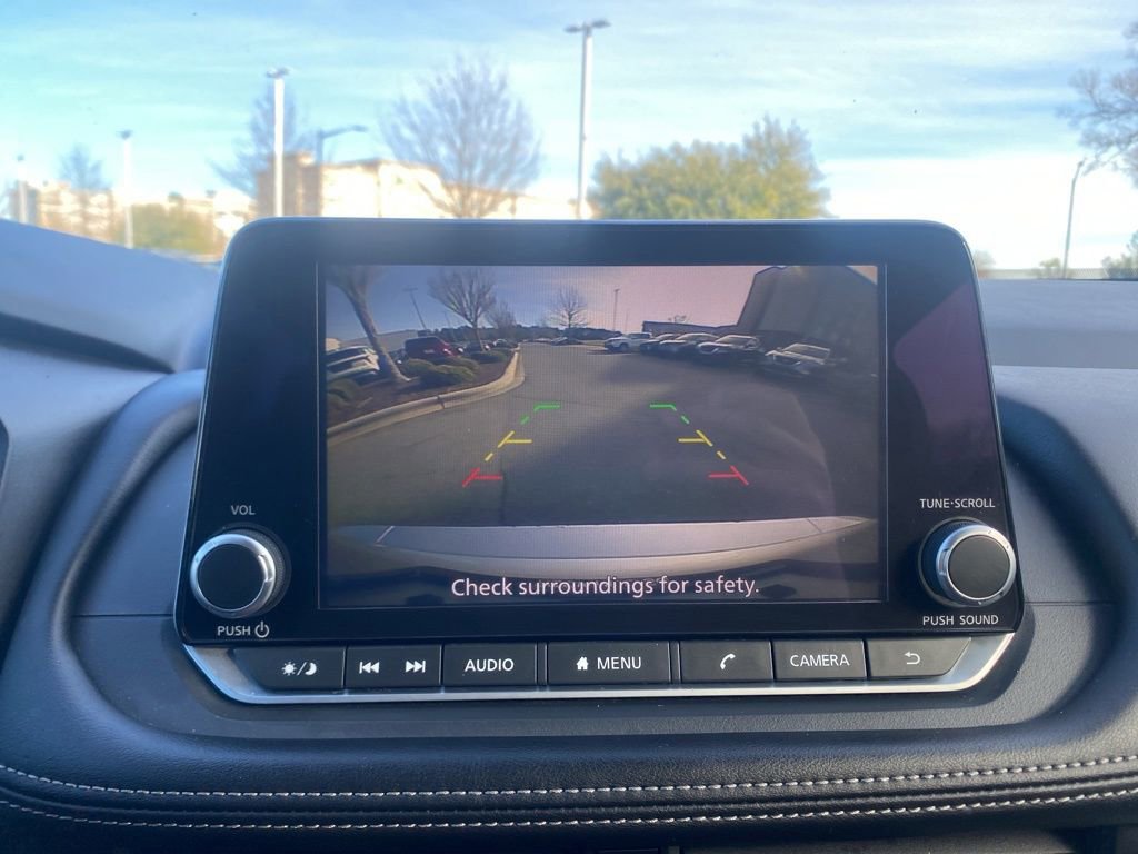 Used 2024 Nissan Rogue S image 21