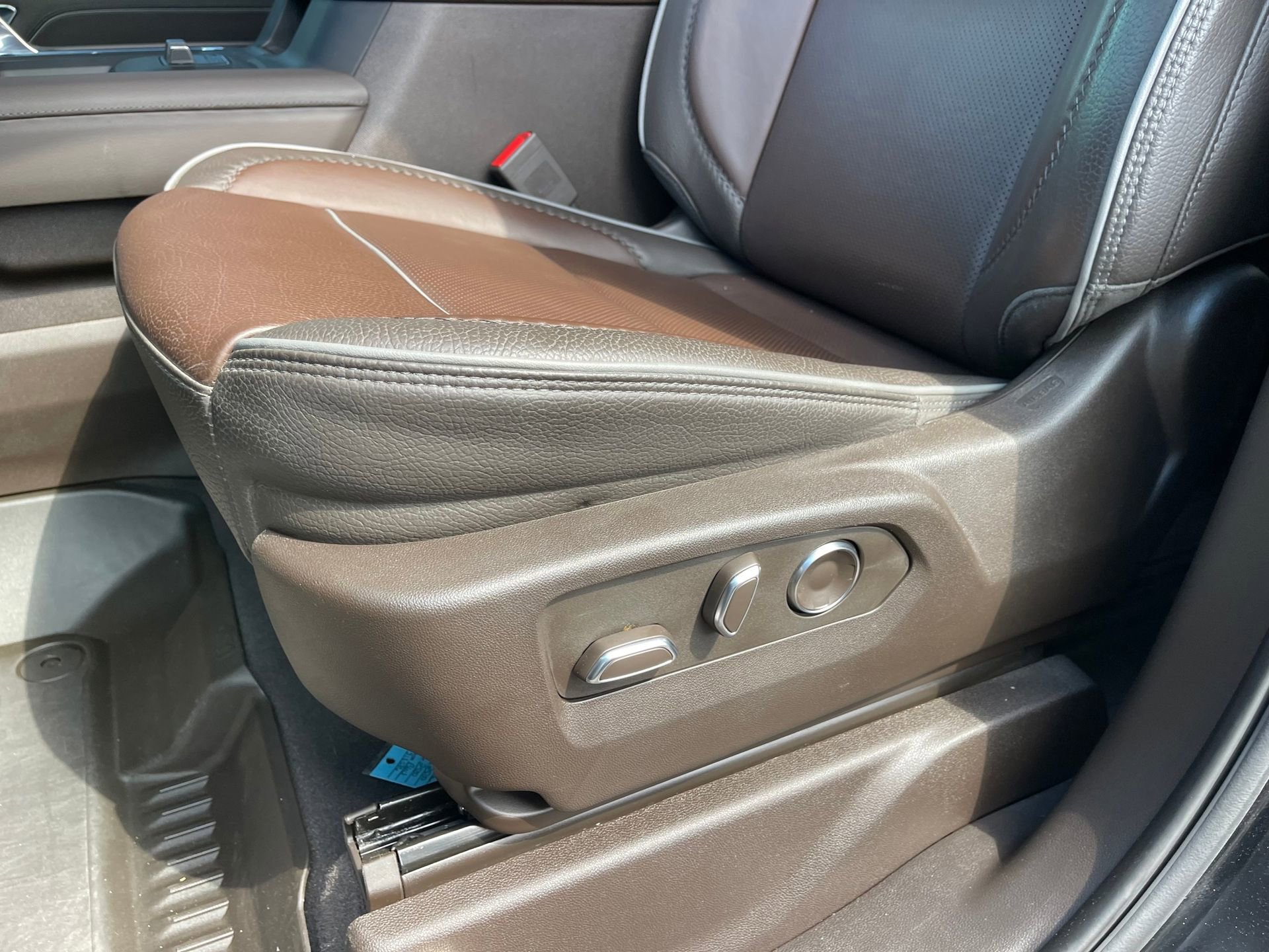 Used 2024 GMC Sierra 2500 Denali w/ Denali Reserve Package image 14