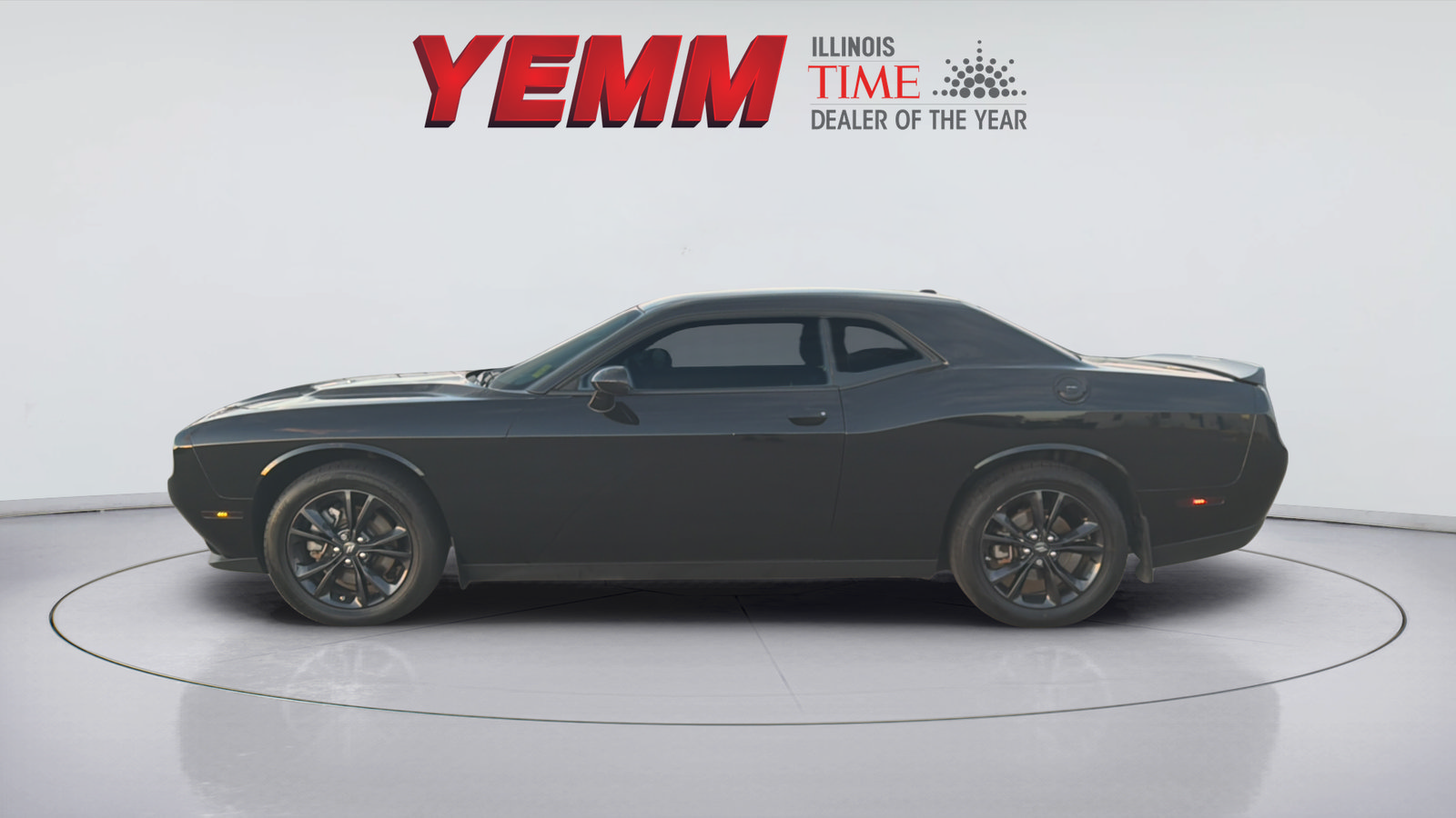 Used 2022 Dodge Challenger SXT w/ Blacktop Package AWD/4WD image 5