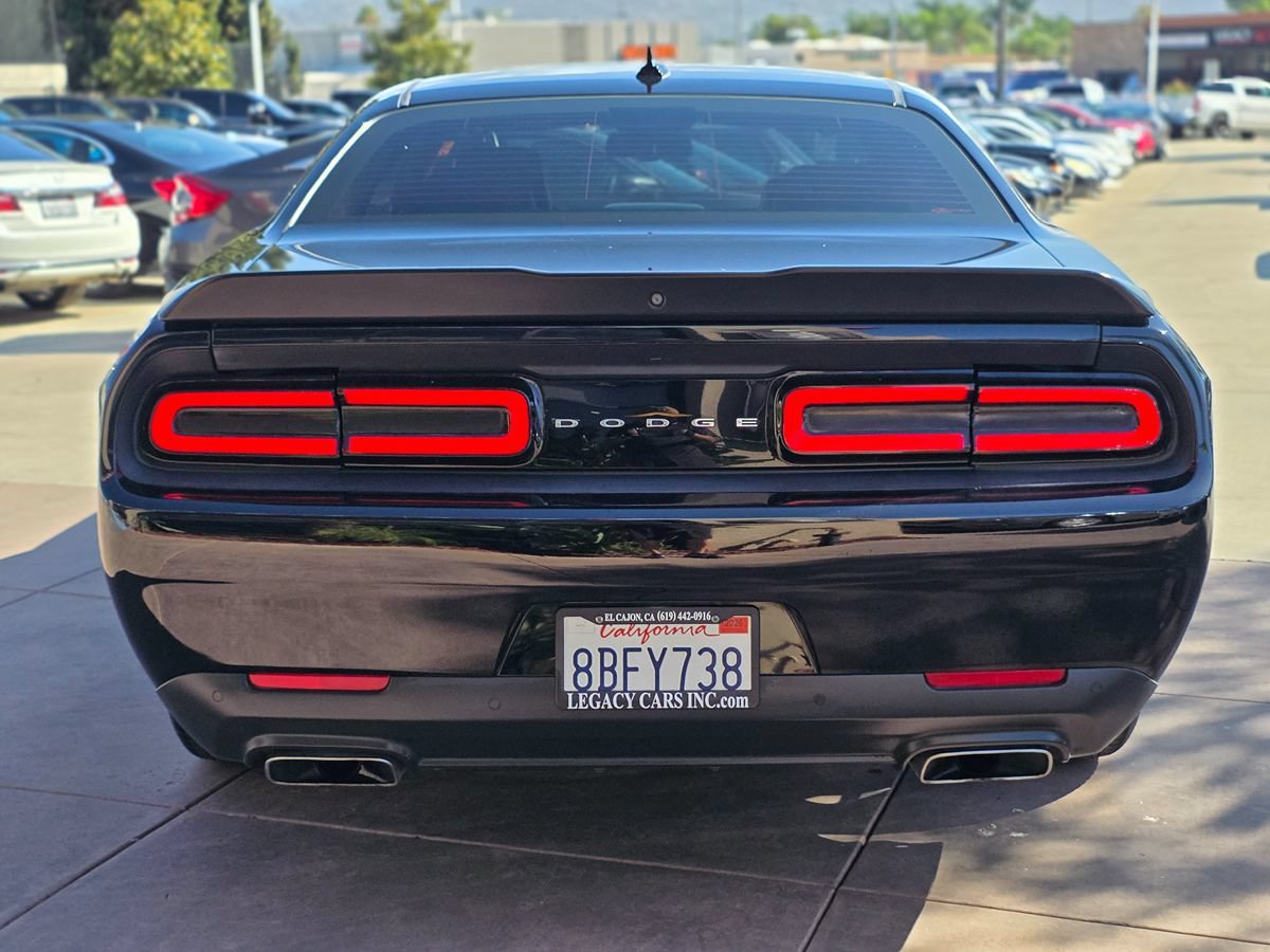 Used 2018 Dodge Challenger R/T Scat Pack RWD image 11