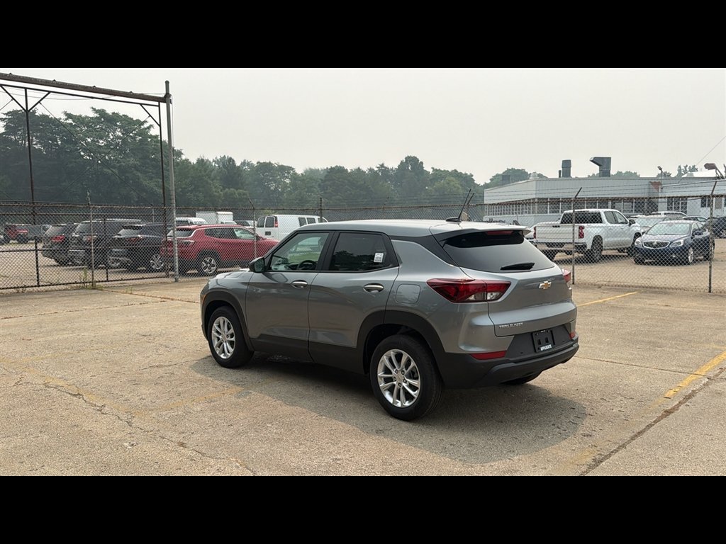 New 2026 Chevrolet TrailBlazer LS w/ LS Convenience Package FWD image 4