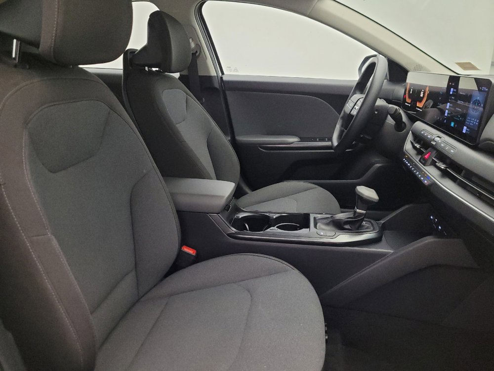 Used 2025 Kia K4 FWD image 21