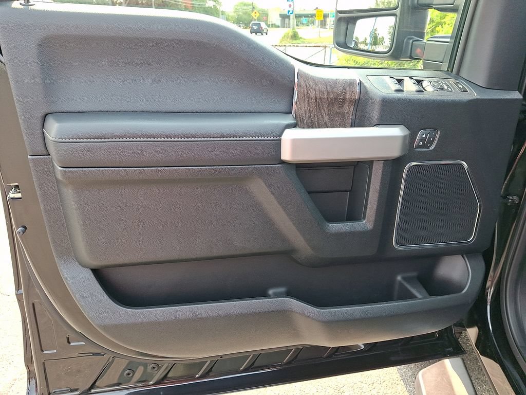 Used 2019 Ford F250 Lariat w/ Lariat Ultimate Package AWD/4WD image 14