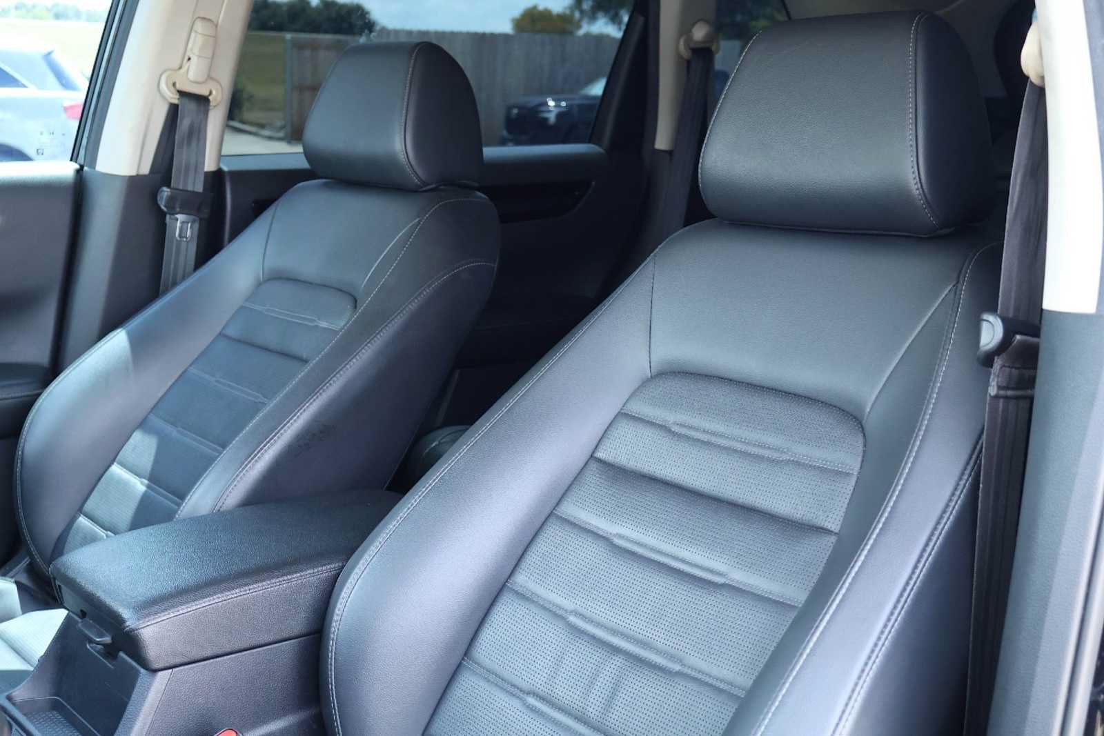 Used 2023 Honda CR-V EX-L image 11