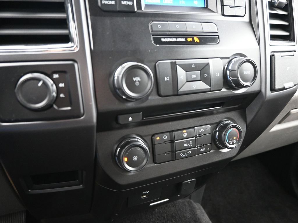 Used 2017 Ford F150 XLT image 16