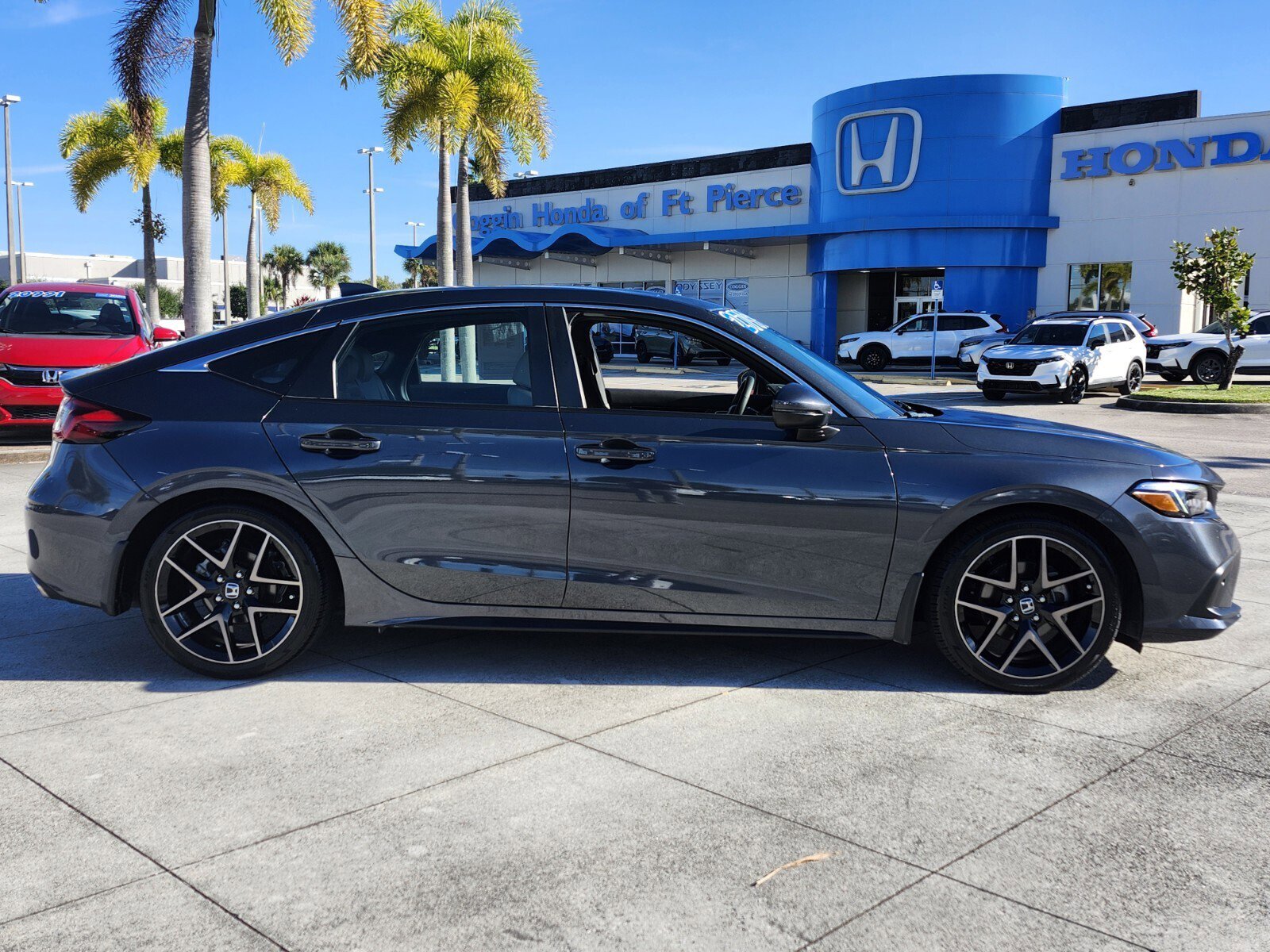 Used 2023 Honda Civic Sport Touring image 3