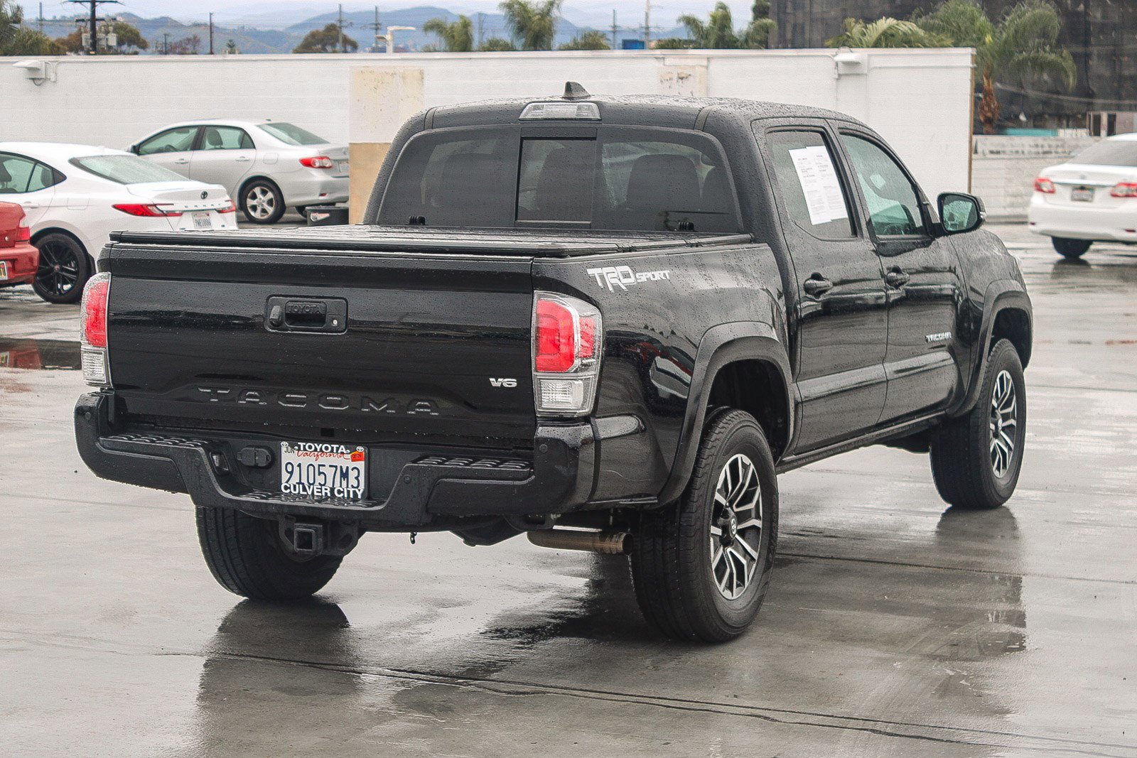 Used 2022 Toyota Tacoma TRD Sport w/ TRD Premium Sport Package image 9