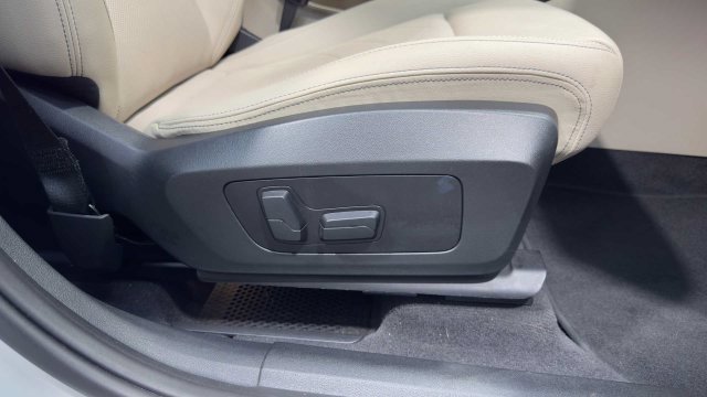 Used 2023 BMW X1 xDrive28i w/ Convenience Package AWD/4WD image 14