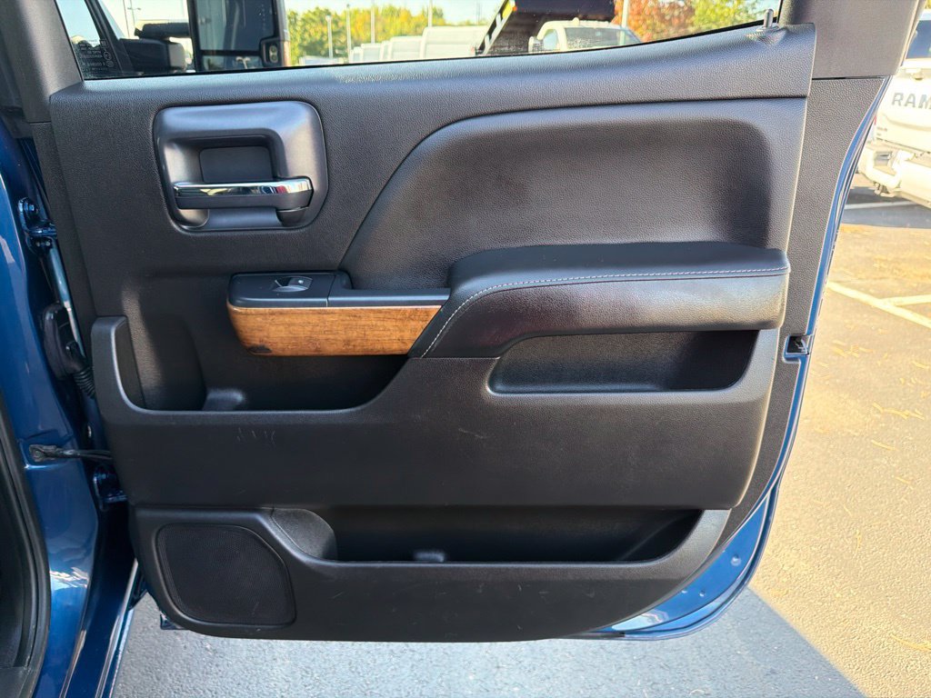 Used 2019 Chevrolet Silverado 2500 High Country w/ Duramax Plus Package AWD/4WD image 44