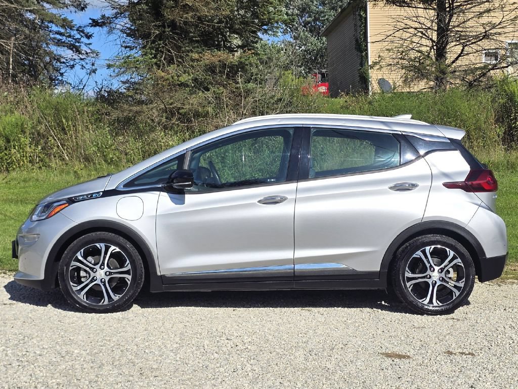 Used 2018 Chevrolet Bolt Premier w/ Driver Confidence II Package FWD image 3