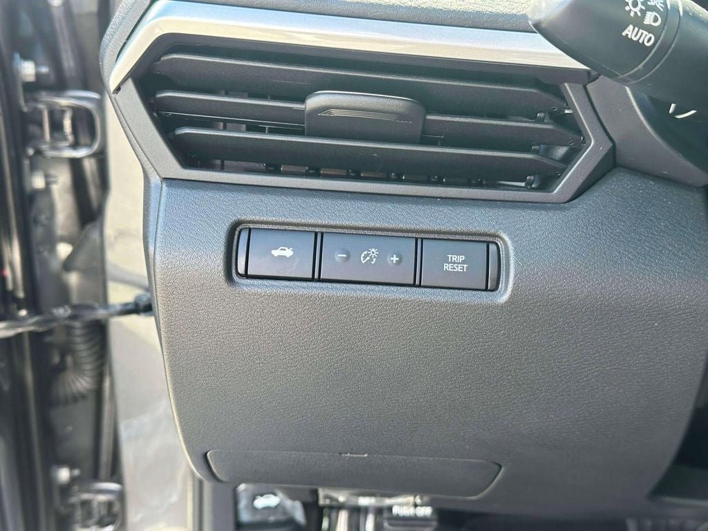 Used 2025 Nissan Altima 2.5 S image 18