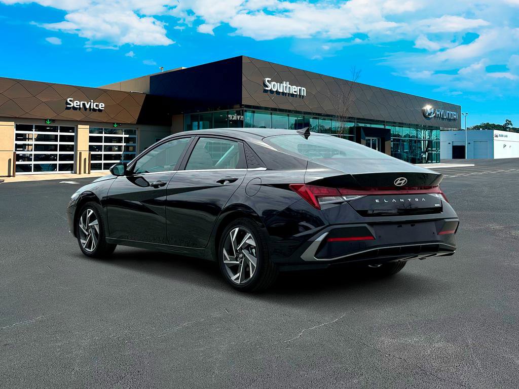 New 2025 Hyundai Elantra Limited image 5