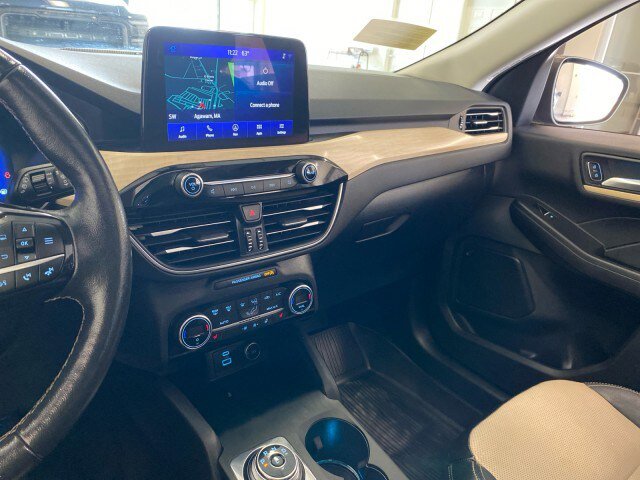 Used 2021 Ford Escape Titanium w/ Titanium Elite Package AWD/4WD image 14
