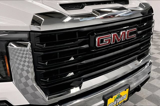 Used 2024 GMC Sierra 2500 Pro w/ Convenience Package AWD/4WD image 30