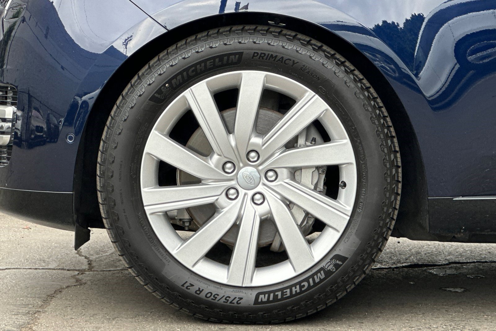 Used 2023 Land Rover Range Rover Long Wheelbase SE image 13