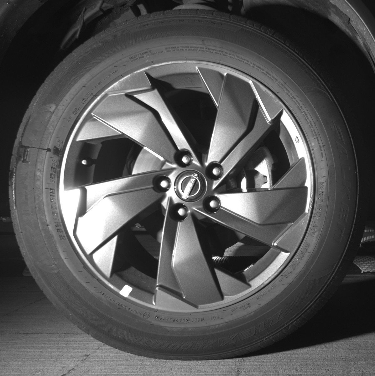 Used 2025 Nissan Rogue SV FWD image 13