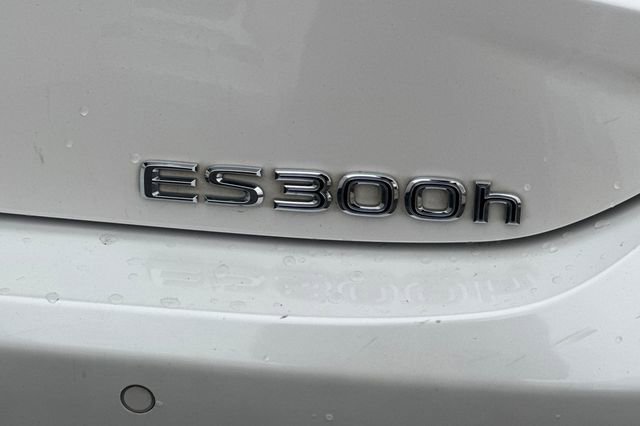 Used 2021 Lexus ES 300h w/ Premium Package image 23