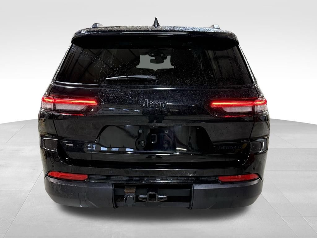 Used 2023 Jeep Grand Cherokee L Limited w/ Black Appearance Package image 5
