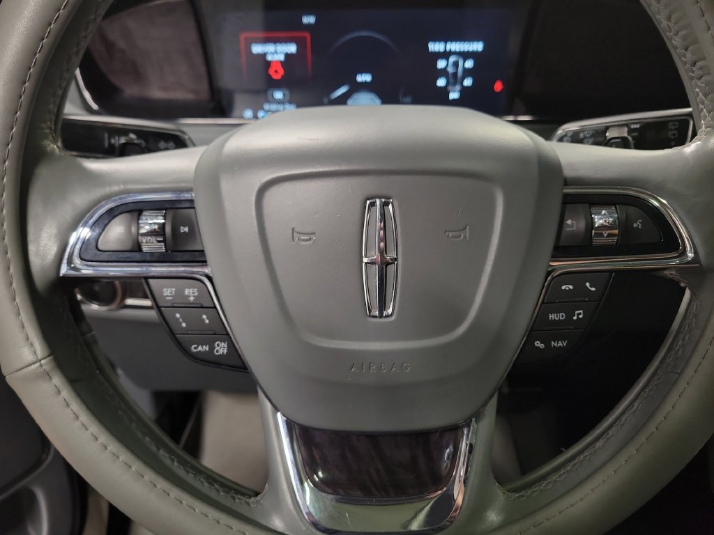 Used 2019 Lincoln Navigator Reserve AWD/4WD image 26