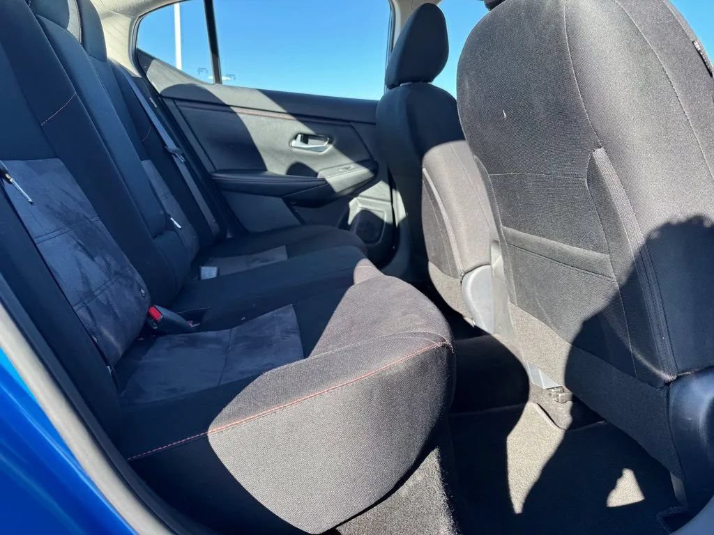 Used 2025 Nissan Sentra SR FWD image 16