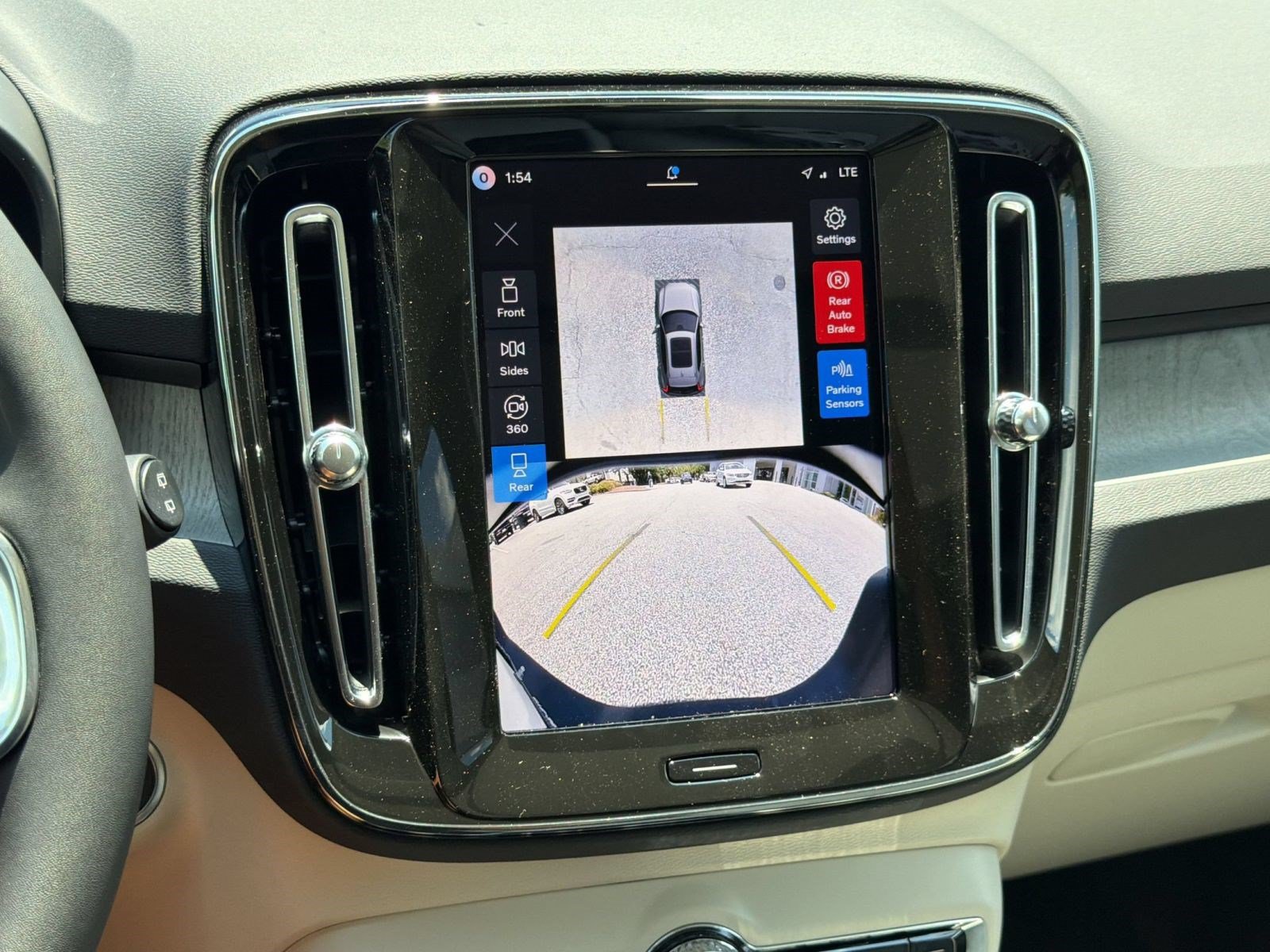 New 2026 Volvo XC40 B5 Ultra w/ Climate Package AWD/4WD image 19