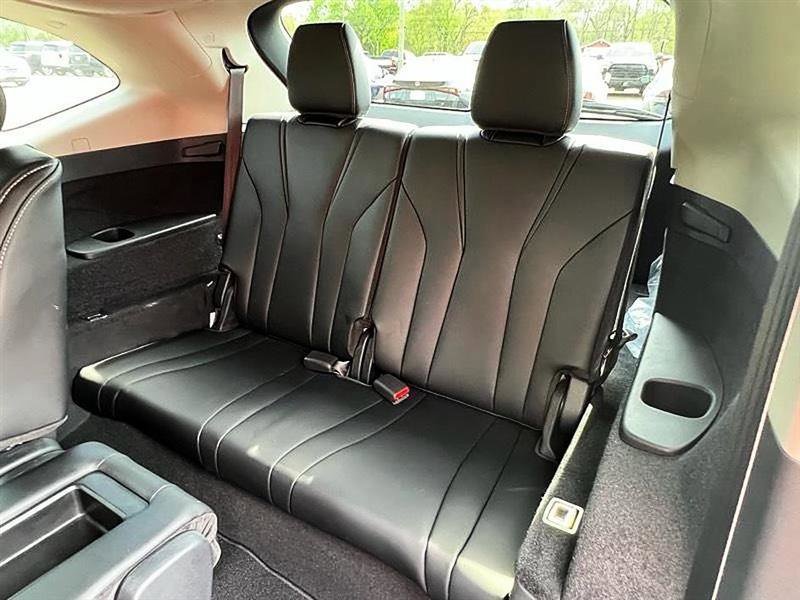 Used 2023 Acura MDX FWD w/ Technology Package image 37