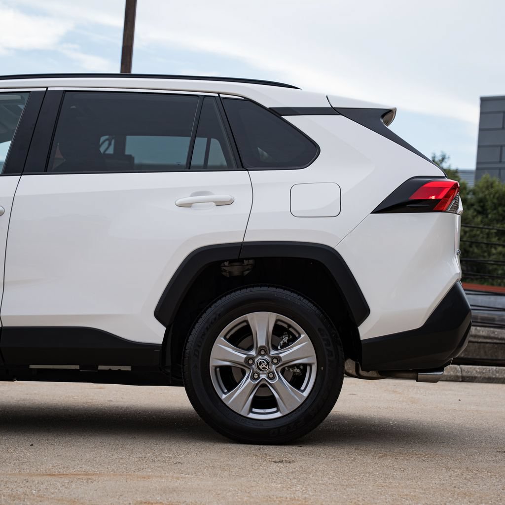 Used 2025 Toyota RAV4 XLE w/ Convenience Package AWD/4WD image 4