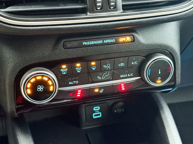 Used 2022 Ford Escape SE w/ Cold Weather Package image 15