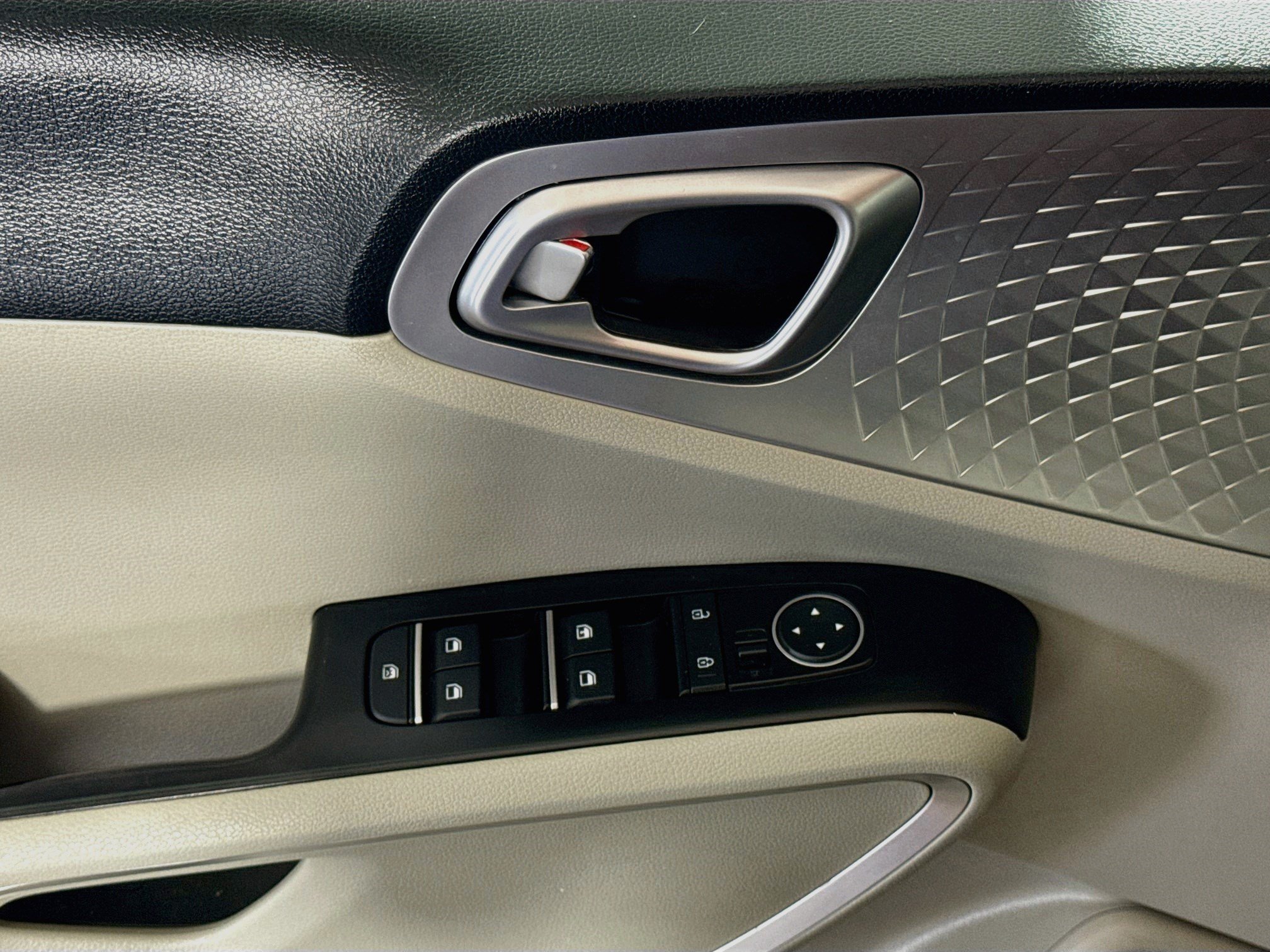 Used 2023 Kia Soul LX w/ LX Technology Package FWD image 23