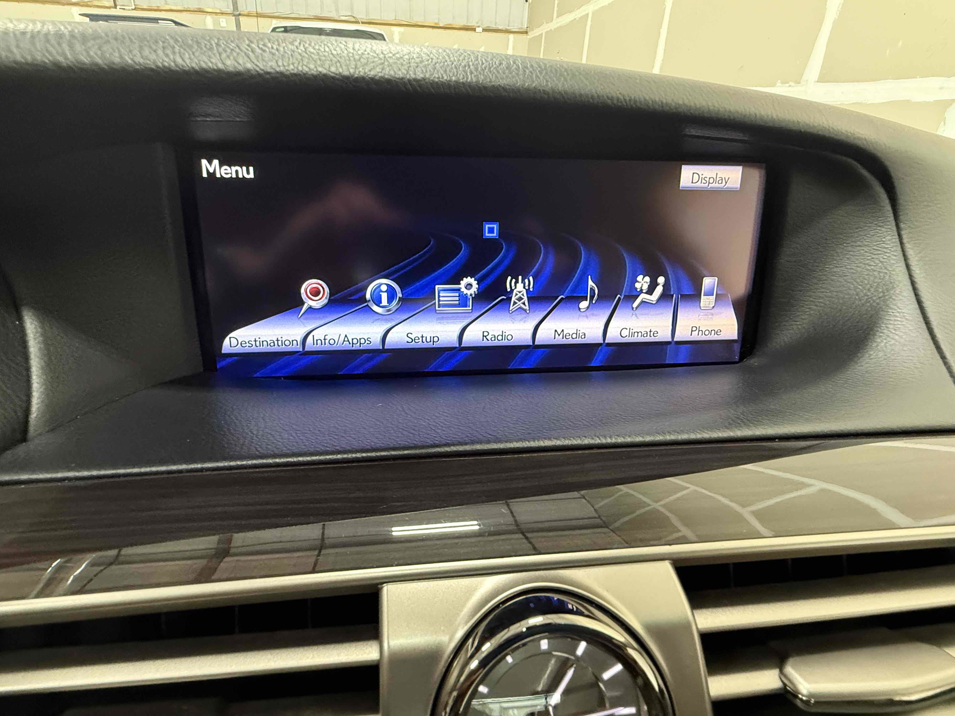 Used 2013 Lexus LS 460 L w/ All-Weather Pkg image 36