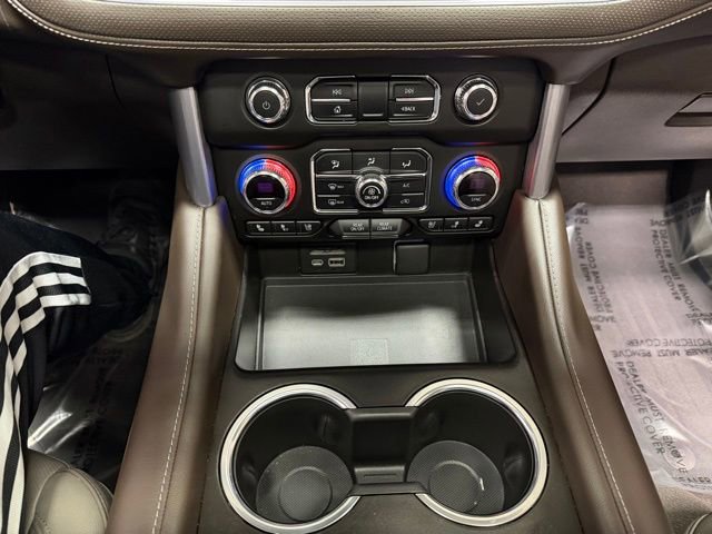Used 2021 GMC Yukon SLT w/ SLT Premium Package image 38