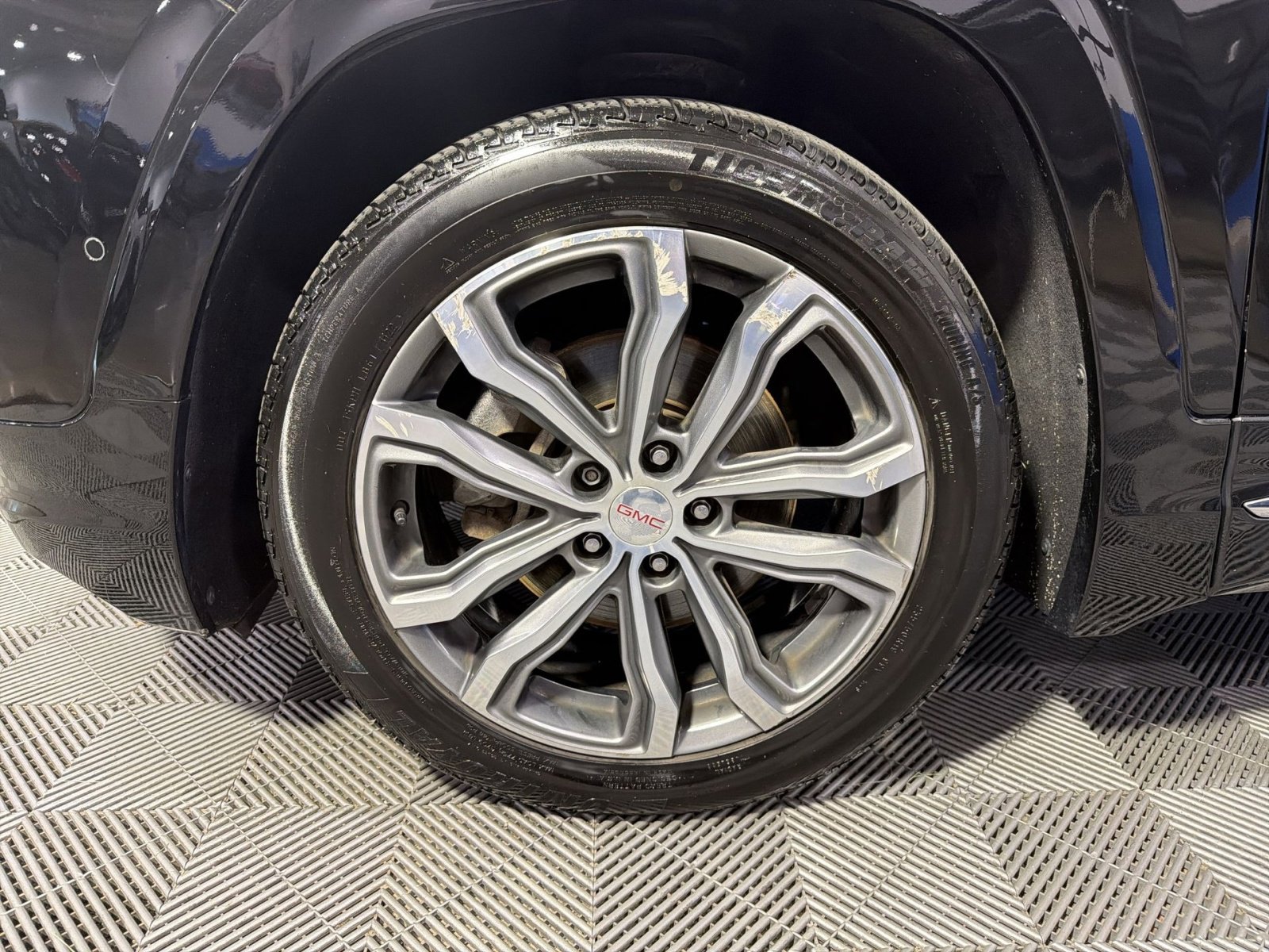 Used 2018 GMC Terrain Denali w/ Advanced Safety Package AWD/4WD image 20
