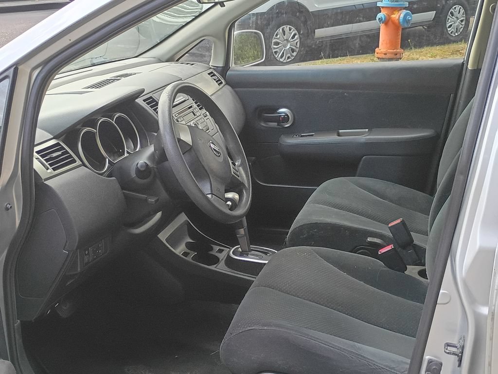 Used 2011 Nissan Versa 1.8 S w/ Plus Pkg FWD image 14