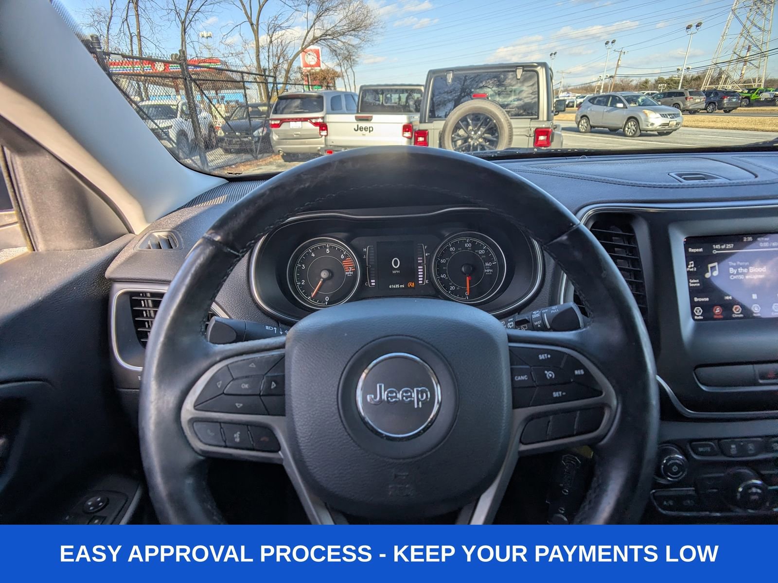 Used 2019 Jeep Cherokee Latitude w/ Cold Weather Group image 34